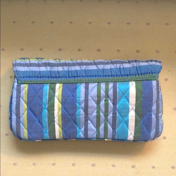 Vera Bradley summer clutch - Picture 2 of 5